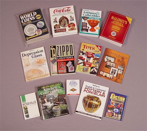 COLLECTION OF 13 ANTIQUE REFERENCE BOOKS: COLLECTION OF 13 ANTIQUE REFERENCE BOOKS: New books includes 1) Petretti's Coca Cola Collectable. 2) Warmans Roseville Pottery. 3) Warmans 39th annual price guide. 4) O'Brien 2008 Toys & Planes. 5) Iv