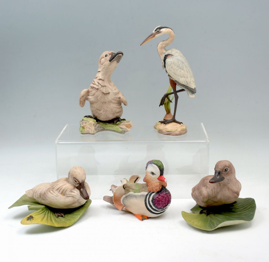 ENDEARING BOEHM 5 PC WATERFOWL: ENDEARING BOEHM 5 PC WATERFOWL: 1) Cygnet on a lily pad, 400-46; 2) Waddling Cygnet, 400-27; 3) Cygnet on lily pad with bug, 400-134; 4) Colorful Mandarin duck (drake), 40106; 5) Blue Heron from the W