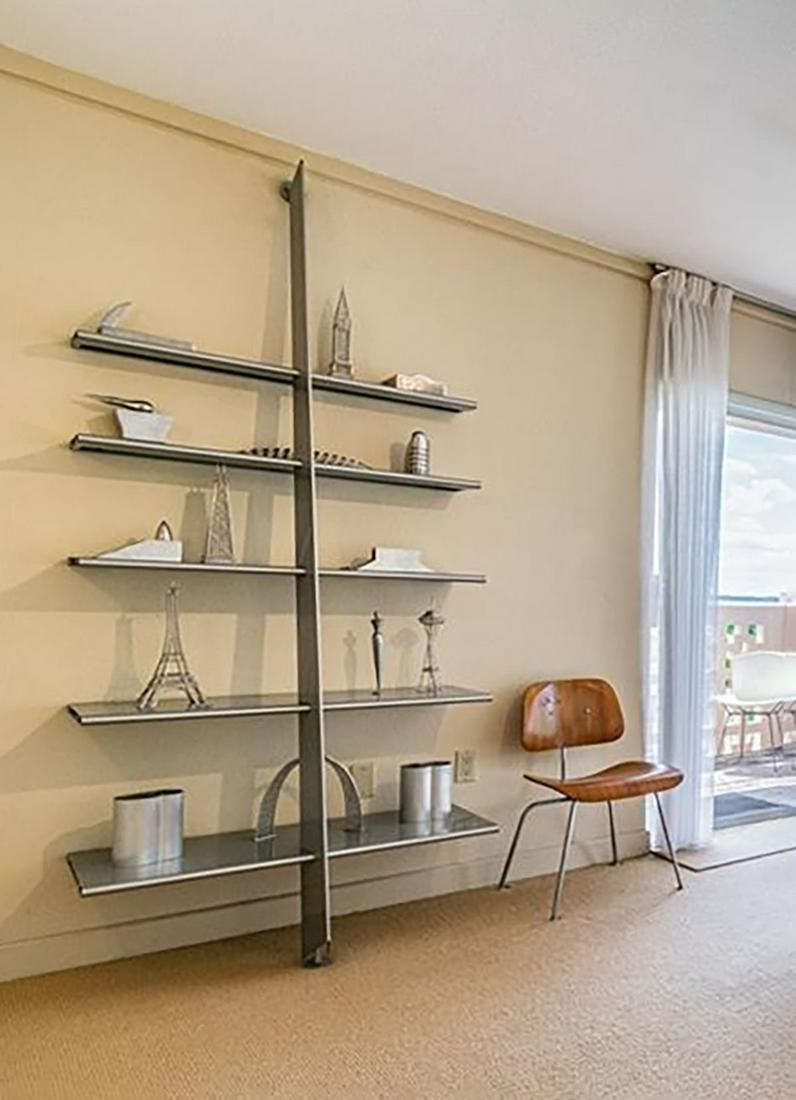 PHILIPPE STARCK BALERI ITALIA MAC GEE BOOKSHELF: PHILIPPE STARCK BALERI ITALIA MAC GEE BOOKSHELF: bookshelf designed by Philippe Starck is entirely made of steel painted with semi-glossy silver epoxy powder, consists of a central upright plank, inte