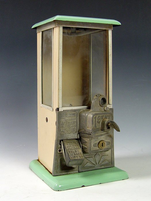 VINTAGE MASTER GUMBALL COIN OPER. VENDING MACHINE