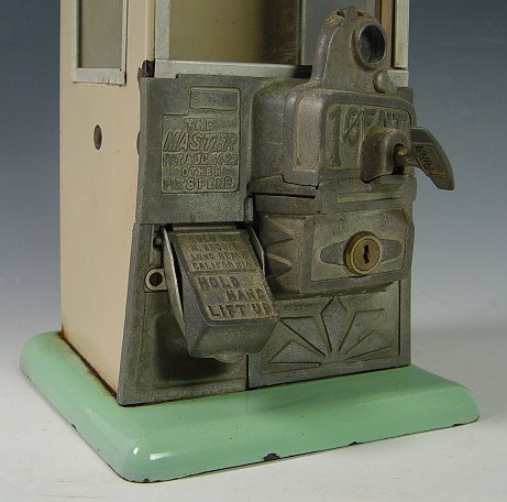 VINTAGE MASTER GUMBALL COIN OPER. VENDING MACHINE - 4