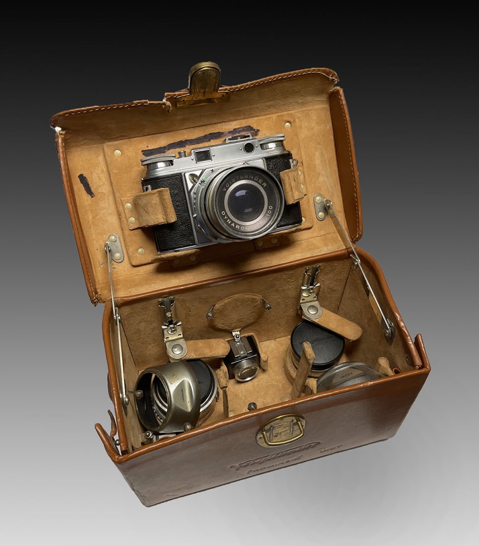 VOIGHT LANDER CAMERA AND CASE: VOIGHTLANDER CAMERA AND VOIGHTLANDER ASE: Estate of Jon Silengo, Photographer for the Military, Disney and Instructor at El Camino College CA.
