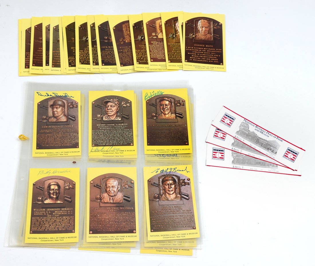 HALL OF FAME POSTCARD AND AUTOGRAPH LOT: HALL OF FAME POSTCARD AND AUTOGRAPH LOT: Approximately 47 postcards, 25 of which are autographed with such names as Duke Snider, Hank Aaron, Bob Feller, Harmon Killebrew, Monty Urban, Lefty Gomez, Ted