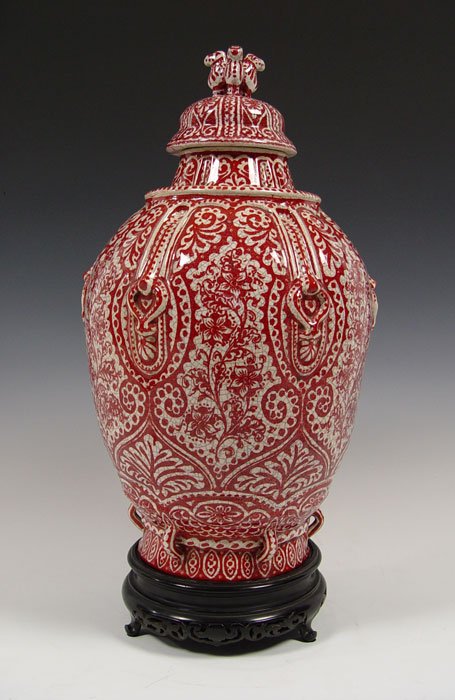 DE PORCELEYNE FLES DELFT ROOD CRAQUELE JAR: LARGE DE PORCELEYNE FLES DELFT ROOD CRAQUELE JAR: Decorated by Cornelius Hartog in the red painted all over crackle pottery Rood Craquele. This technique was executed 1947-67. Hartog was a painter for