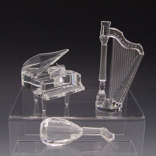 523 SWAROVSKI ''CRYSTAL MELODIES'' MUSICAL INSTRUMENTS Feb 21, 2010