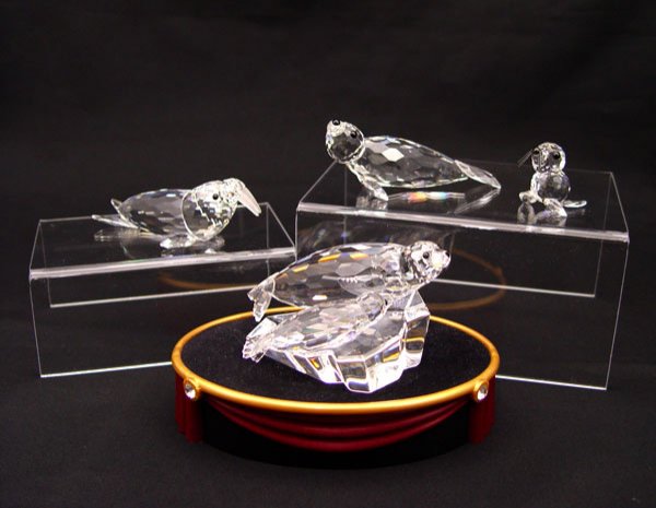 SWAROVSKI CRYSTAL SEALS, WALRUS, SAVE ME : SWAROVSKI CRYSTAL 4 PC LOT OF SEALS: Featuring SCS Mother and Child Annual Edition 1991 "Save Me", The Seals, approx. 4 1/4''l. x 2''h., with display stand; 1986 Baby Seal, Adi Stocker designer, retir