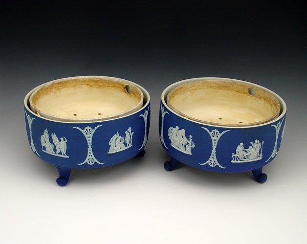 2 WEDGWOOD JASPERWARE FERNERS: 2 WEDGWOOD JASPERWARE FERNERS: With original earthenware inserts, 4 3/4"h., 8 1/2"dia.