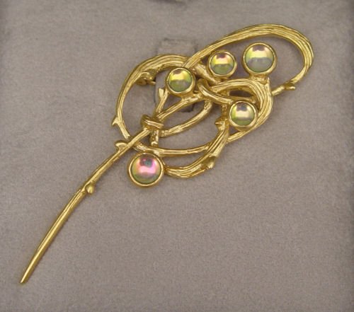 LALIQUE RONCES BROOCH