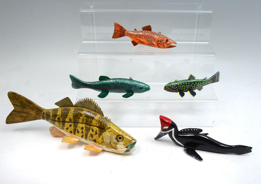 FIVE FLOYD OSGA HAND CARVED AND PAINTED FISH DECOY (1 of 3)