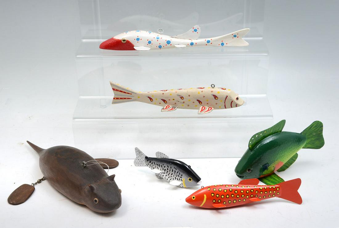 SIX PIECE FISH DECOY LOT (1 of 3)