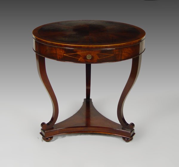 HEIRLOOM WEIMAN FLAME MAHOGANY SIDE TABLE: HEIRLOOM WEIMAN FLAME MAHOGANY TRIPLE PEDESTAL SIDE TABLE: Banded border on rich flame mahogany top. Deep apron, one drawer, two false fronts (one missing pull). String inlay. Trio of curved legs on p