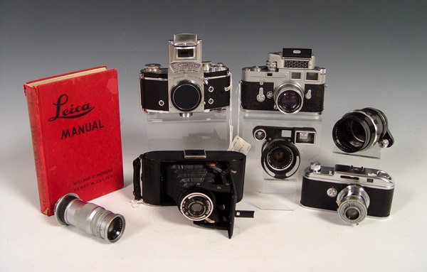 COLLECTION OF LEICA & OTHER CAMERAS & ACCESSORIES: COLLECTION OF LEICA & OTHER CAMERAS & ACCESSORIES: To include 1) Leica M3 with Leica Meter and lens, number 1001451, dates to 1960. 2) Ihagee Exakta Varex IIa, no lens. Late 1950's era. 3) Argus camer