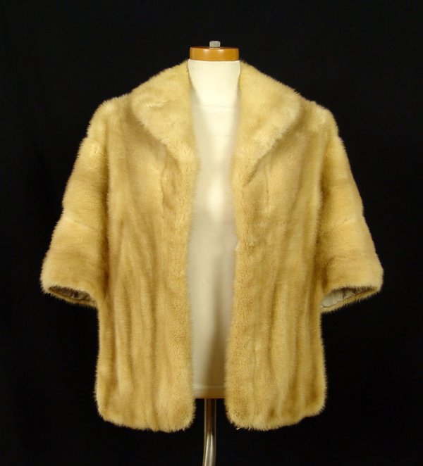 BLONDE MINK FUR STOLE / WRAP: BLONDE MINK FUR STOLE / WRAP: Full rounded collar, Georges Francoise New York St. Petersburg label. 21" long in the back, 24" long in the front.