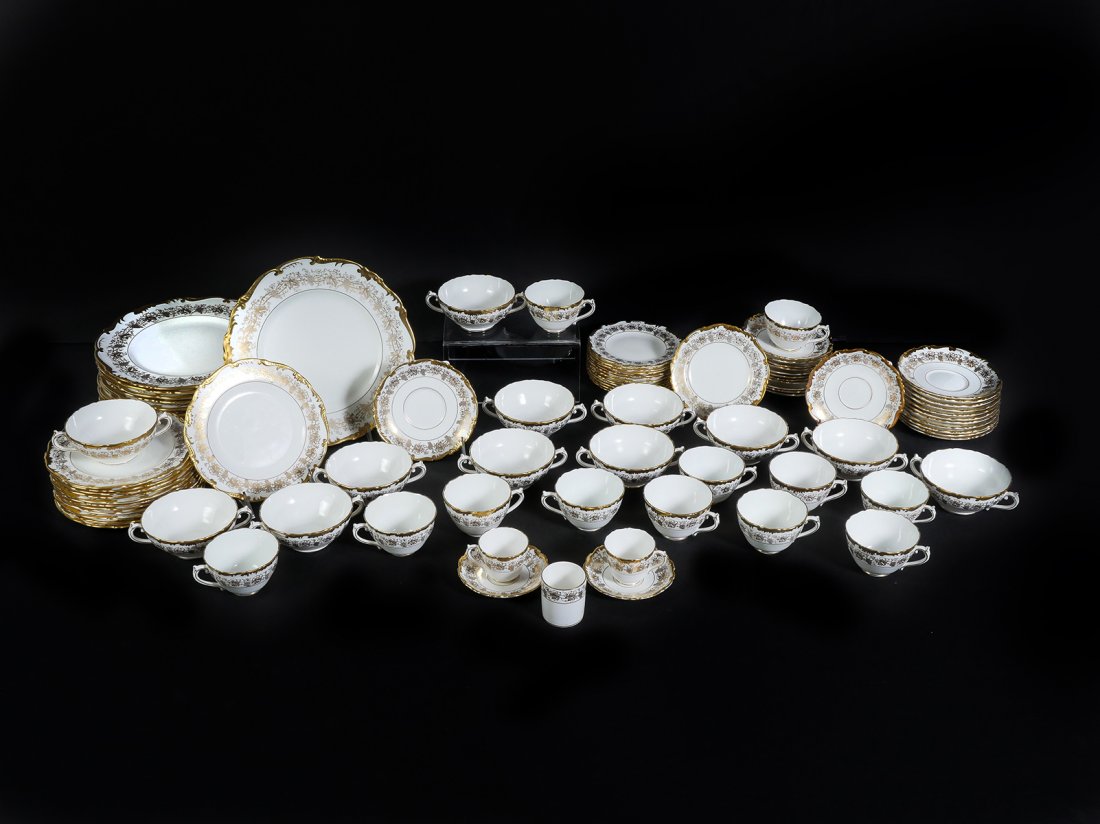 COALPORT CHINA HAZELTON SERVICE FOR 12: COALPORT CHINA HAZELTON SERVICE FOR 12: With its grapes and vines pattern, this Coalport Hazelton pattern makes a lovely table setting for the holidays. 12 place settings include: dinner plates, bread