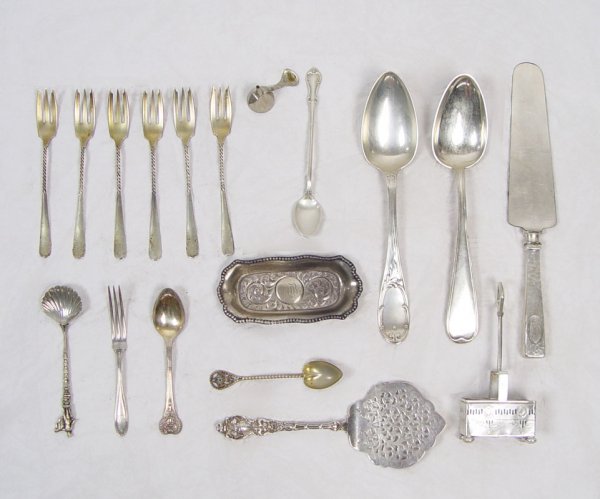 13 PIECE COLLECTION ESTATE STERLING: 13 PIECE COLLECTION ESTATE STERLING: To include 1) Unger Brothers Douvaine pattern small pierced vegetable server, 7". 2) 6 Dominick & Haff, retailed by Theodore B. Starr olive forks. 5 3/8". 3) Whiti