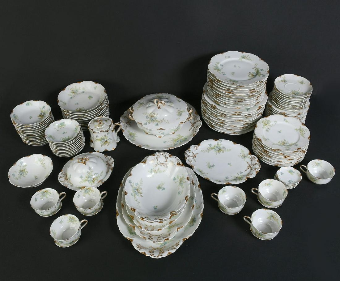 LARGE HAVILAND LIMOGES CHINA SET: LARGE HAVILAND LIMOGES CHINA SET: Comprising; 12- Bread plates, 14- Dessert plates, 10- Saucers, 7- Tea cups, 11- Salt dishes, 12- Dinner plates, 12- Luncheon plates, 12 Soup bowls, 11- Nut dishes, 10