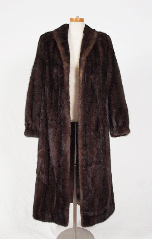 FULL LENGTH MINK COAT: FULL LENGTH MINK COAT: Full length, approx. 50" overall, with long sleeves and collar. Hudson's Fur Salon label.