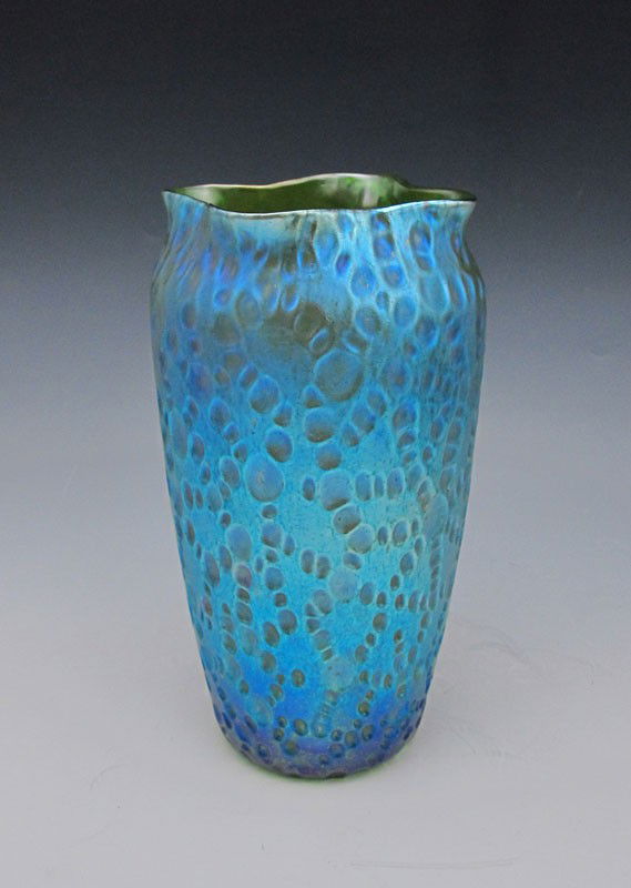 LOETZ DIASPORA IRIDESCENT ART GLASS VASE: LOETZ DIASPORA IRIDESCENT ART GLASS VASE: Ca. 1900-1905. Rich blue iridescence over green. Approx. 8'' tall.