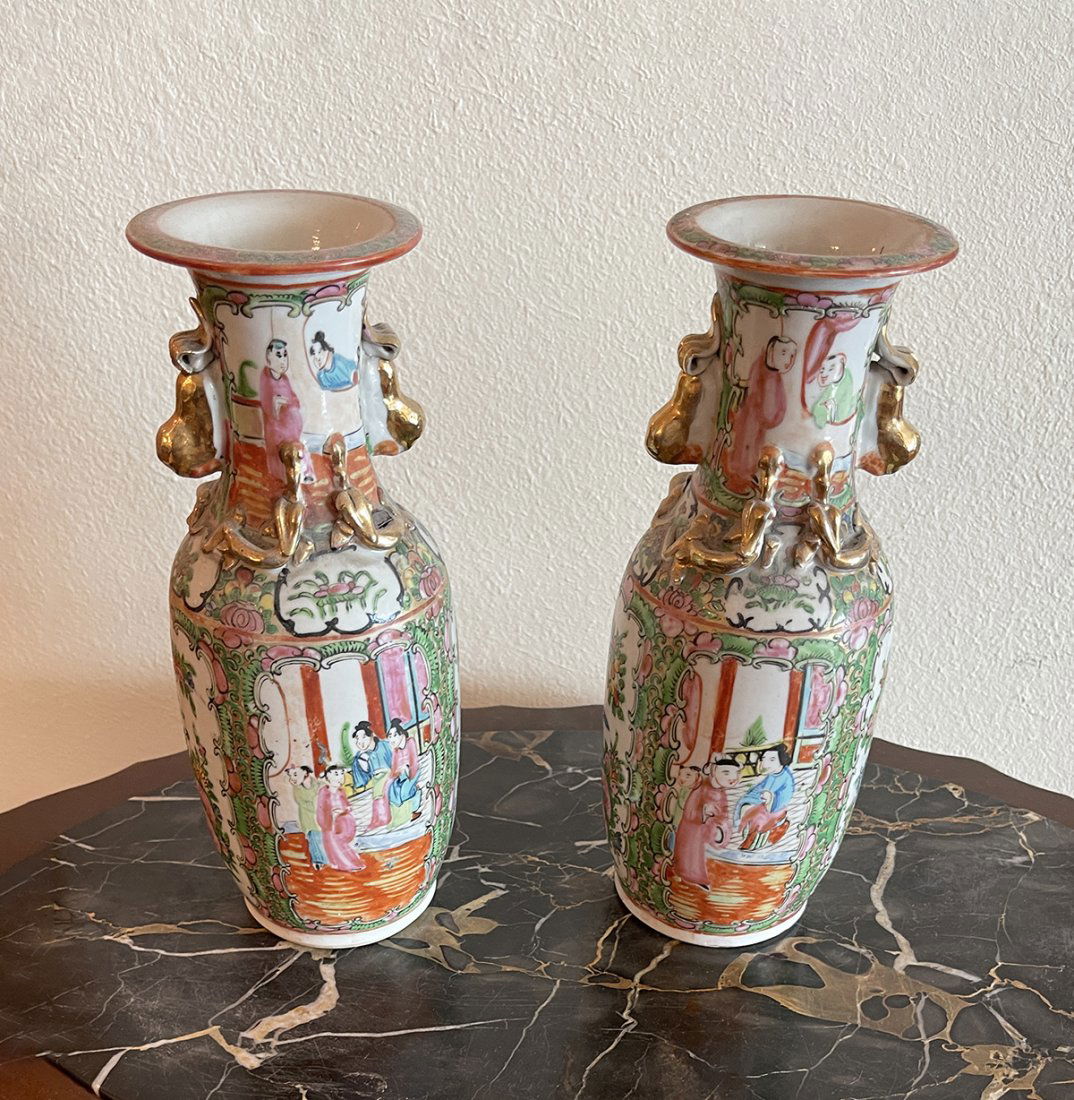 PAIR CHINESE PORCELAIN ROSE MEDALLION VASES (1 of 8)