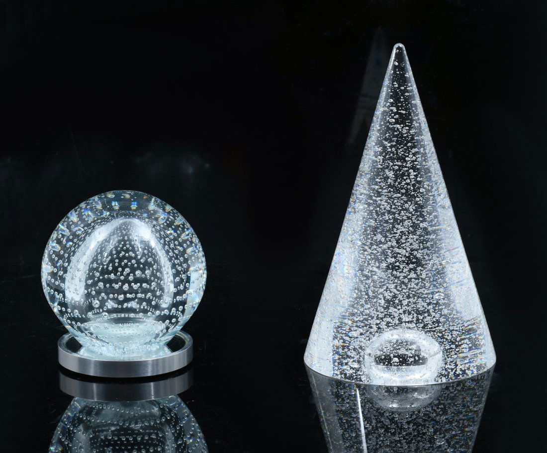 2 PC. CONTROLLED AIR BUBBLE PAPERWEIGHTS (1 of 4)