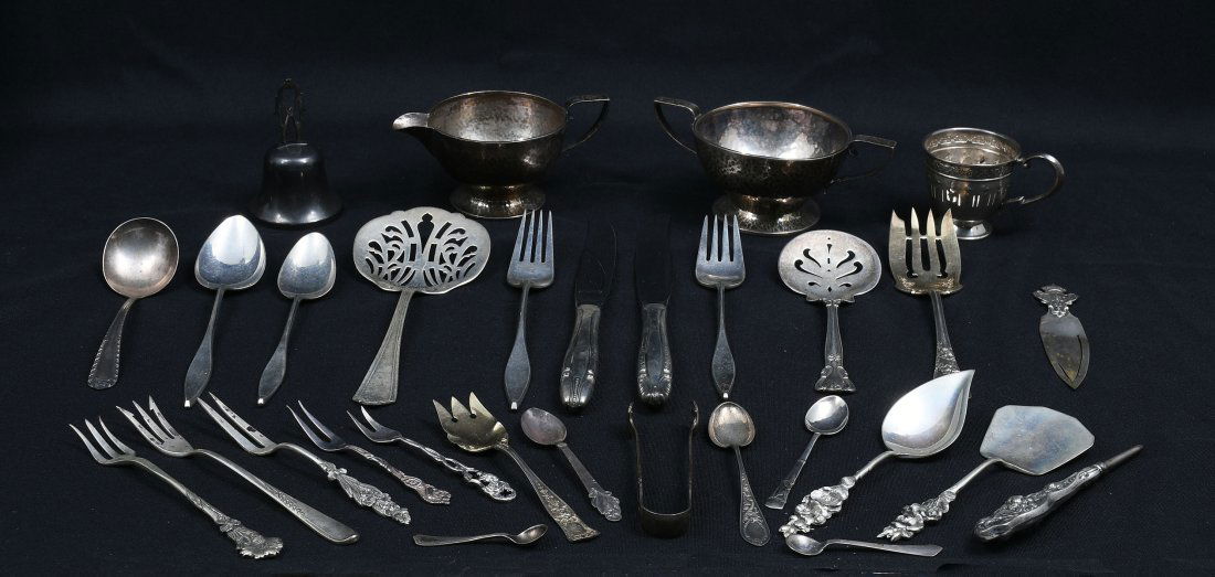 STERLING SILVER FLATWARE/HOLLOWARE COLLECTION Barnebys