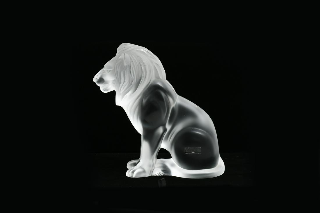 LALIQUE CRYSTAL BARAMA LION STATUE (1 of 3)