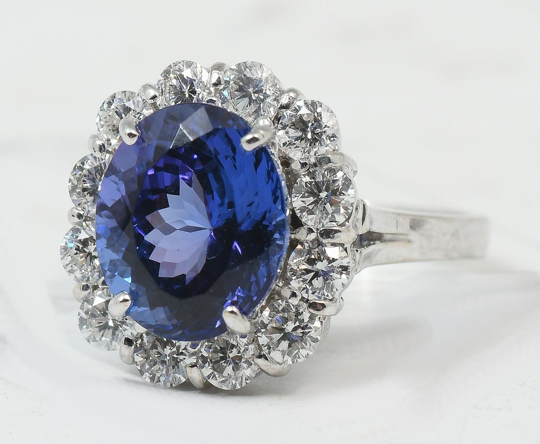 14K 4.51 CT TANZANITE & DIAMOND RING (1 of 7)