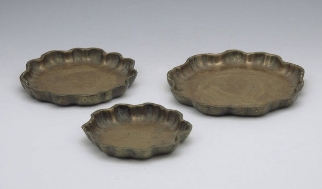 3 PIECE TIFFANY STUDIOS BRONZE TRAYS #1719: 3 PIECE TIFFANY STUDIOS BRONZE TRAYS #1719: In graduated sizes from 3 1/2" to 5". Marked Tiffany Studios New York 1719.