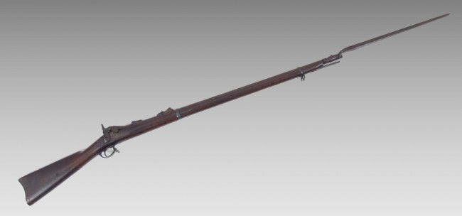 US SPRINGFIELD MODEL 1873 RIFLE WITH BAYONET: US SPRINGFIELD MODEL 1873 RIFLE WITH BAYONET: 45-70, 32 7/8'' barrel, serial number 194901. Well marked US Springfield with eagle on lockplate, 1882 inspector and circle P inspector cartouch on stock.