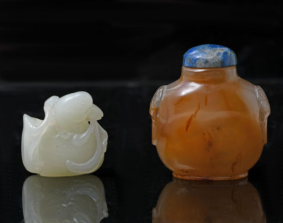 2 PC. CHINESE CARVED JADE SNUFF BOTTLE & DUCK (1 of 8)