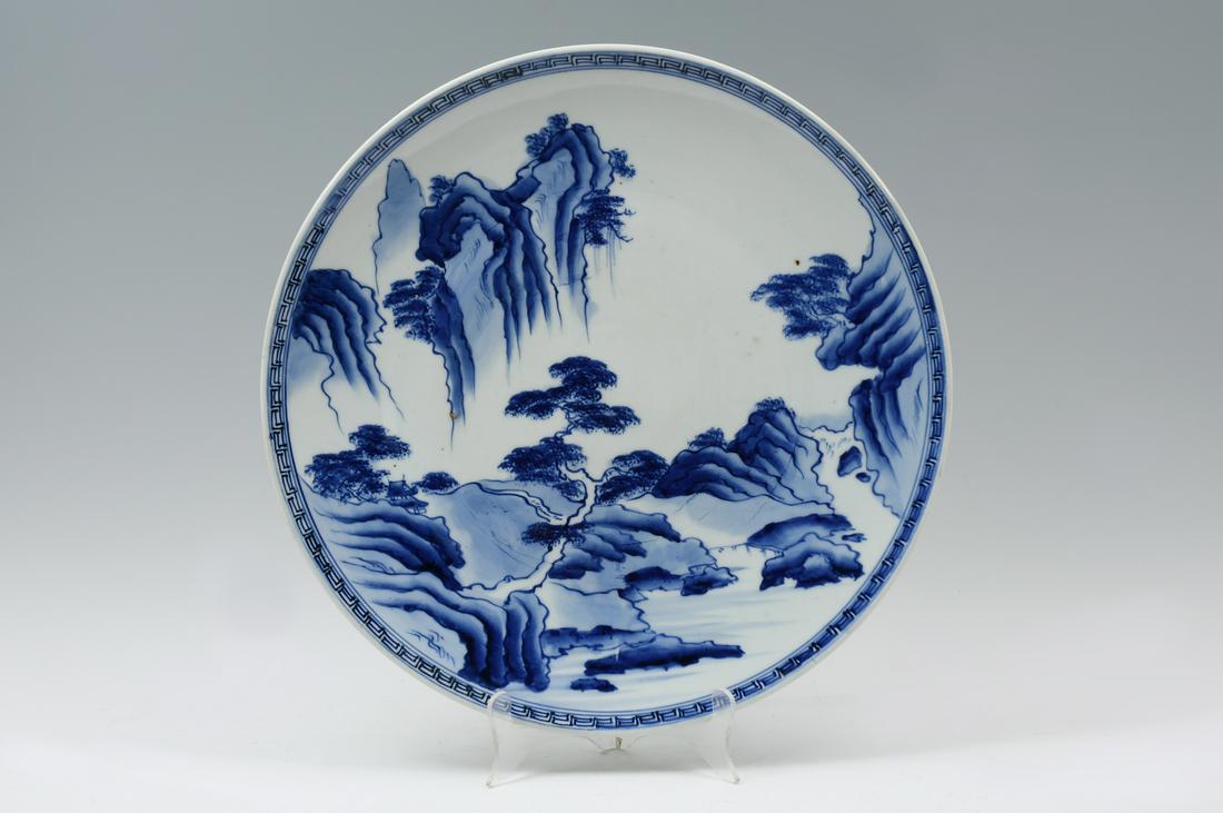 LARGE ASIAN BLUE & WHITE CHARGER (1 of 3)