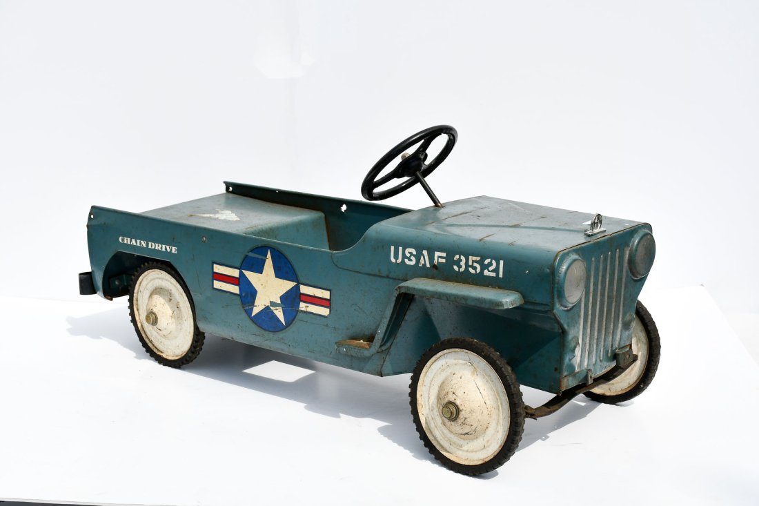 HAMILTON 3521 AIR FORCE JEEP PEDAL CAR (1 of 4)