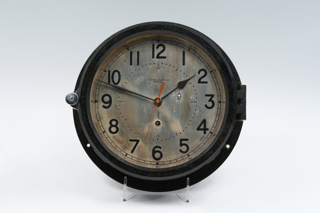 WORLD WAR II BAKELITE CHELSEA SHIP'S CLOCK (1 of 5)