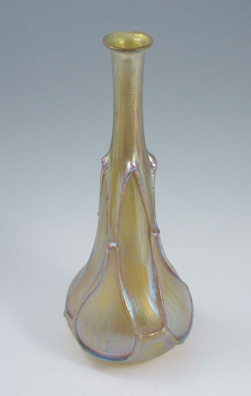 LOETZ IRIDESCENT BOTTLE NECK GLASS VASE: LOETZ IRIDESCENT BOTTLE NECK GLASS VASE: 11 1/2", unsigned.