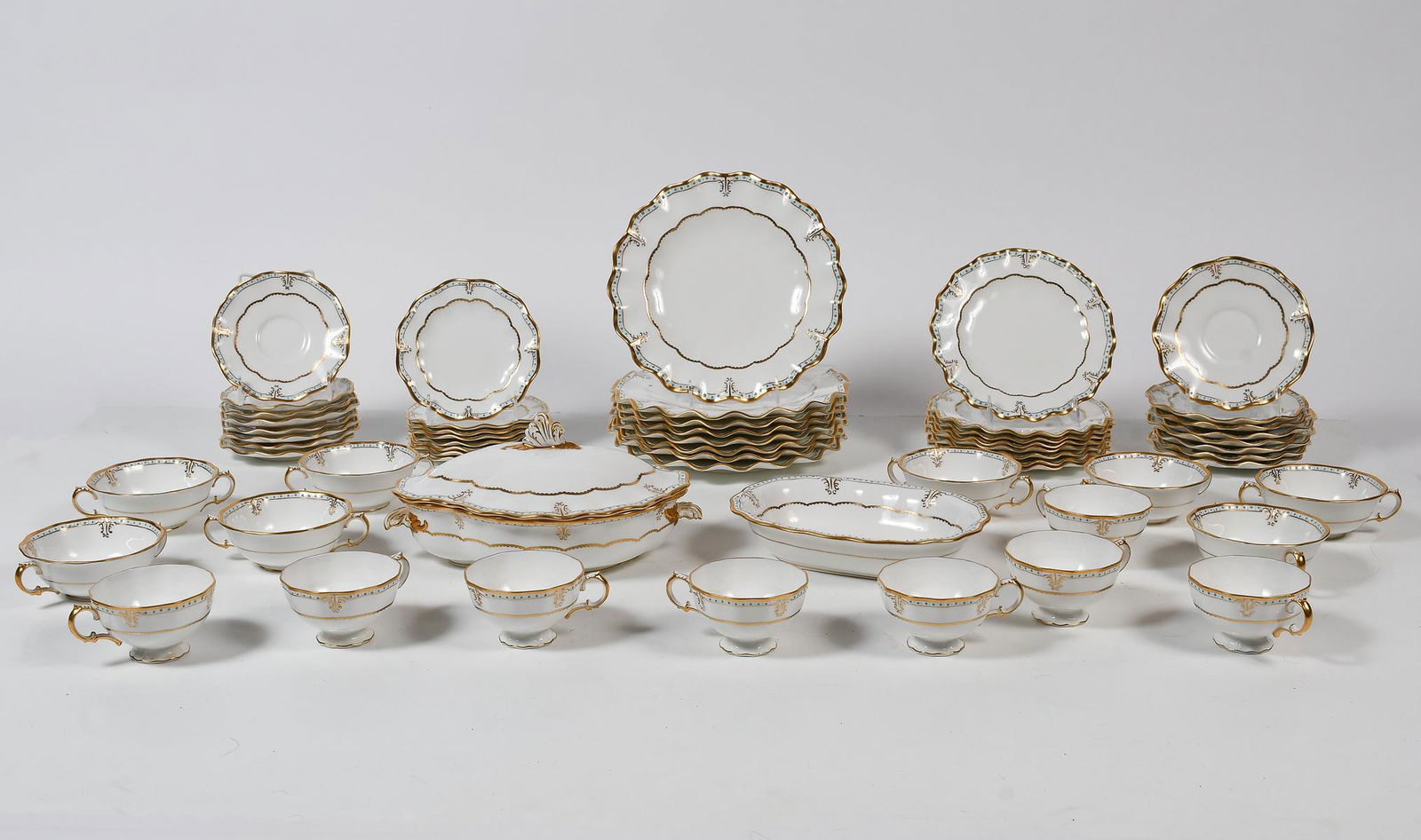 58 PC. ROYAL CROWN DERBY ''LOMBARDY'' CHINA (1 of 5)