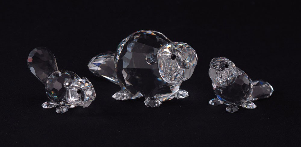 SWAROVSKI CRYSTAL ENDANGERED SPECIES BEAVER s: SWAROVSKI CRYSTAL FIGURINES: Adi Stocker designed ENDANGERED SPECIES to include, MOTHER BEAVER 7616 000 001, issued 1992 retired 1996; SITTING BABY BEAVER 7616 000 002, lid of ugly box says 003 but pi