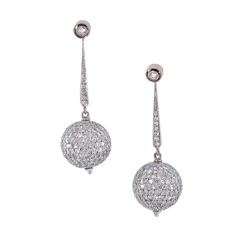 8 CTW DIAMOND EARRINGS 18K & PLATINUM 10 GRAMS: 18K GOLD AND PLATINUM 8 CTW DIAMOND BALL EARRINGS: 18K yellow gold and platinum earrings contain 540 round brilliant cut diamonds. Weight: 8.00 Ct. Approx. The diamonds average I1 in clarity and H-I-J