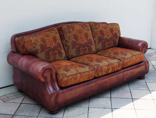 209 Robb Stucky Leather Sofa