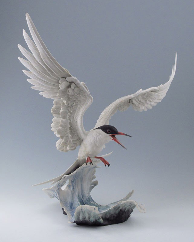 BOEHM PORCELAIN FORSTER'S TERN CRESTING : BOEHM PORCELAIN FORSTER'S TERN FIGURINE: Boehm Forster's Tern Cresting #71 OF 300. 18" x 18" x 12". Marshall Boehm, fine American porcelain.
