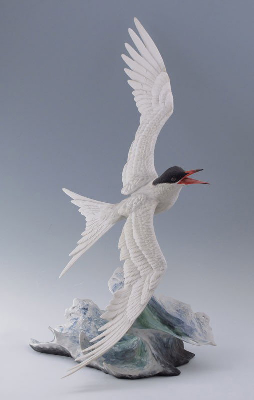 BOEHM PORCELAIN FORSTER'S TERN ON THE WING : BOEHM PORCELAIN FORSTER'S TERN ON THE WING: Boehm Forster's Tern on the Wing, #167 of 300. Measures 21" tall x 15" x 13". Marshall Boehm fine American porcelain.