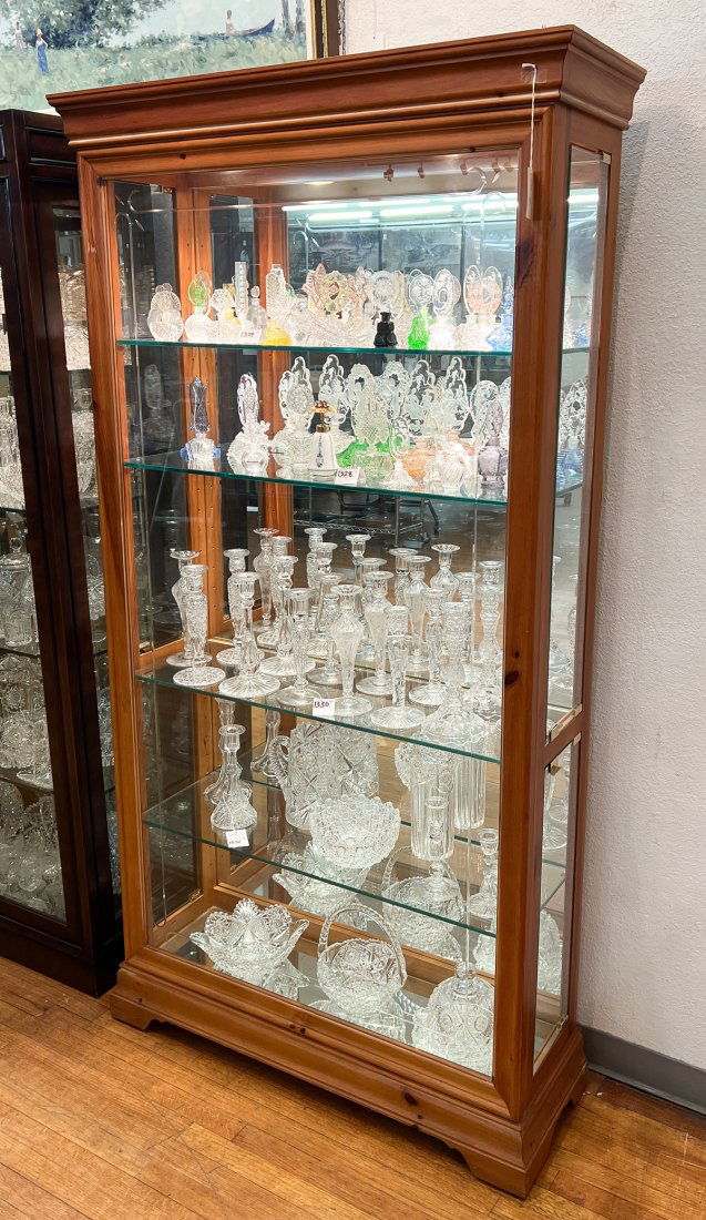 LIGHTED OAK DISPLAY CABINET (1 of 5)