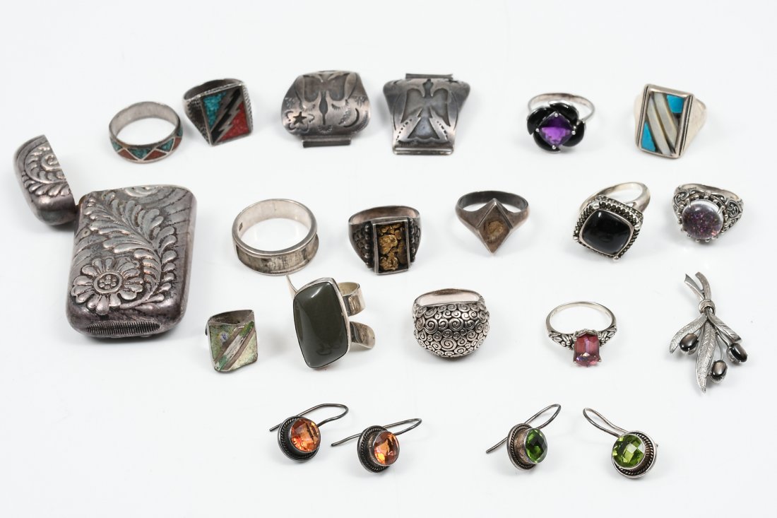 18PC ESTATE JEWELRY LOT (1 of 7)