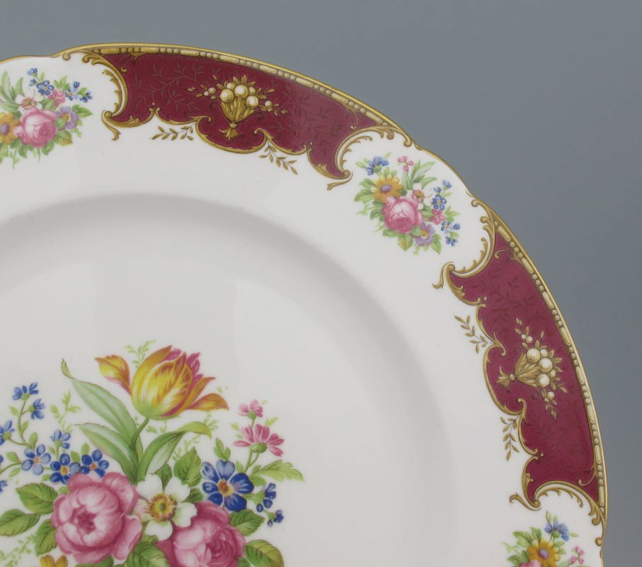 SHELLEY DUCHESS BONE CHINA SERVICE 93 PC - 2