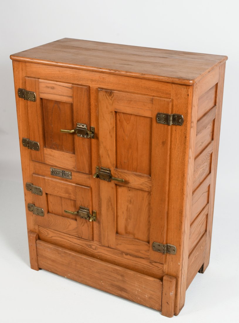 GOLDEN OAK KAUFMANN & BAER ICE BOX CHEST (1 of 8)