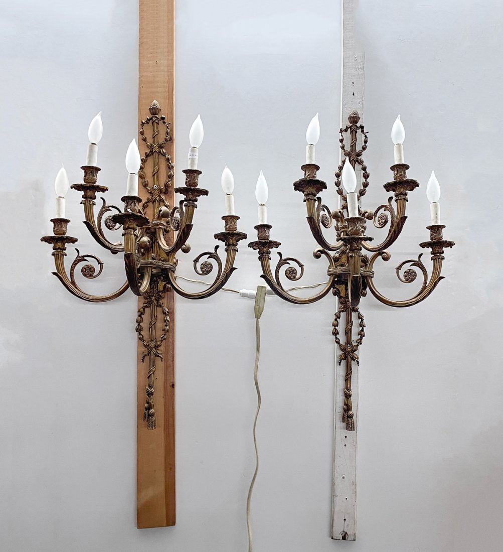 PAIR DORE BRONZE SCONCES (1 of 2)