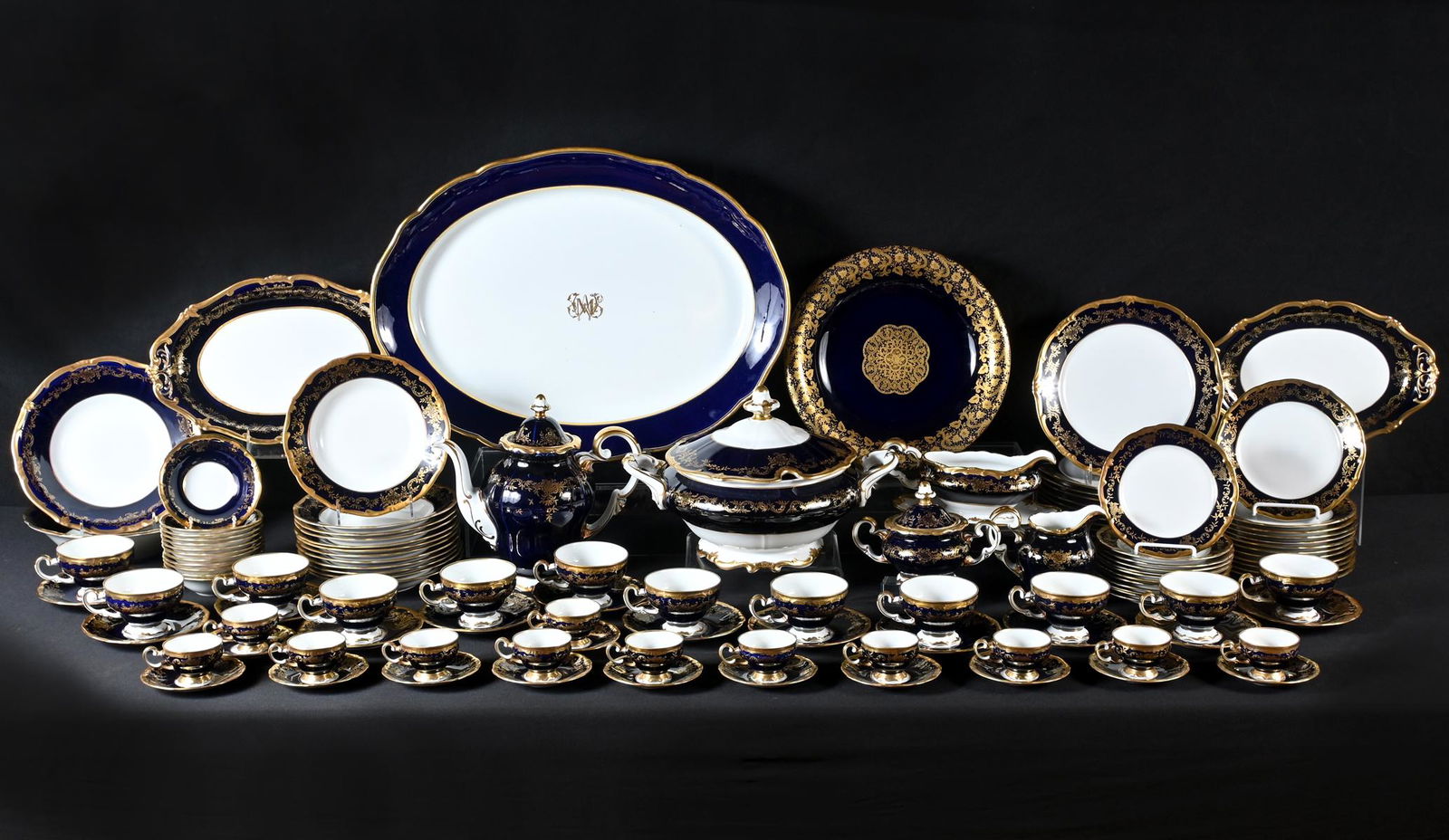 117 PC. COBALT BLUE WEIMAR PORCELAIN DINNERWARE (1 of 11)