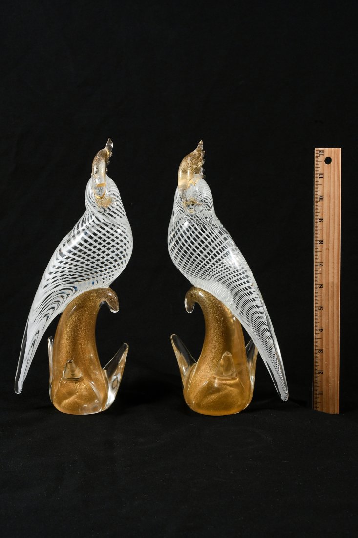 PAIR OF MURANO GOLD FLAKED ART GLASS BIRDS (1 of 5)