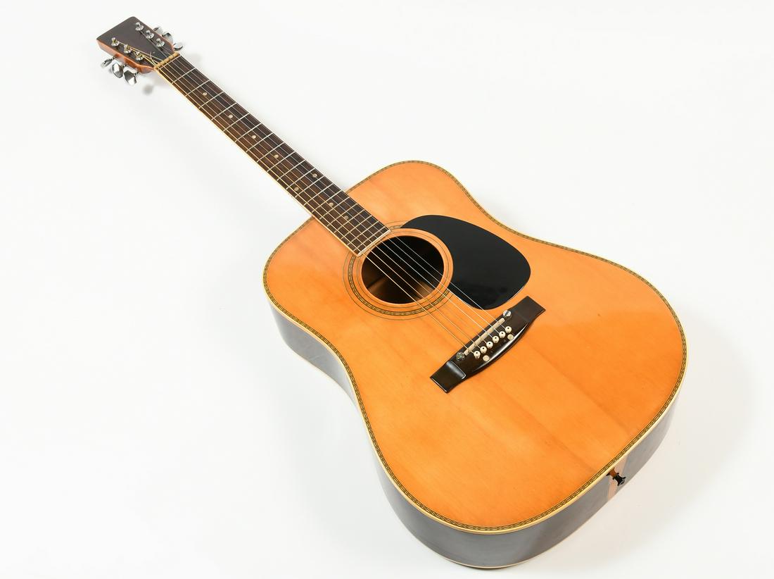 UNBRANDED ZERO FRET ACOUSTIC GUITAR IN CASE (1 of 9)