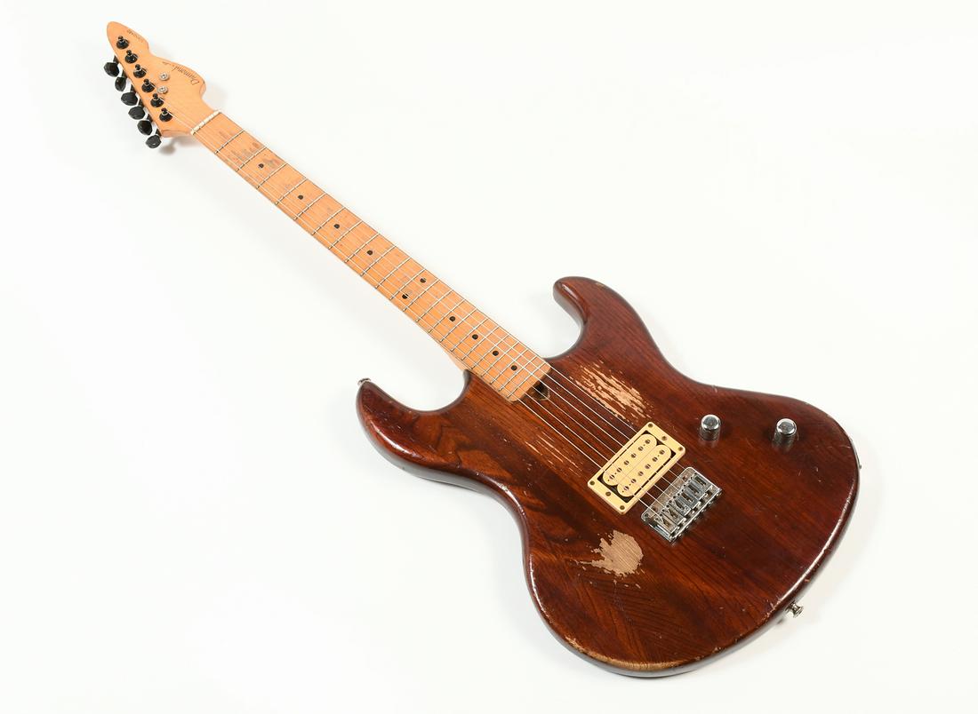 ARIA DIAMOND STANDARD ELECTRIC GUITAR IN CASE (1 of 12)