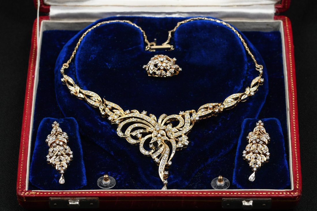 2PC DIAMOND JEWELRY MATCHING SET (1 of 8)